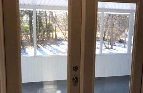 Linntown House | < Mile Bucknell, PSU -4br,2bth,2lr. Screened Sitting Porch