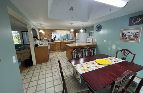 Albion Other | Milk and Honey Farmhouse, a charming family-friendly 3-bedroom stay in Albion.