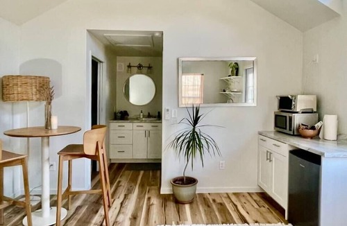 Govalle Apartment | Mina House: Tiny Cottage Vibes in East Austin