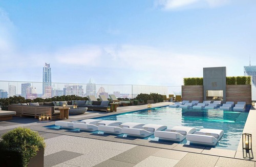 Rainey Street Historic District Condo | Mins to Rainey St | Heated Pool | Gym | Fireworks