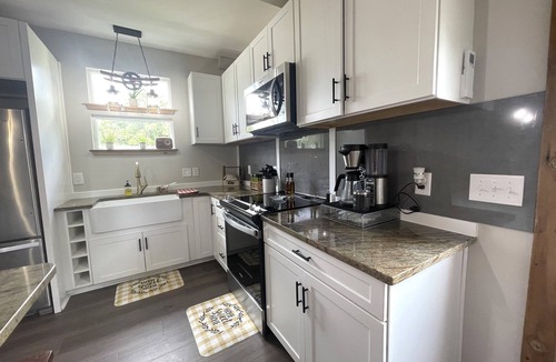 Varnamtown House | Minuets from beautiful Holden Beach, seconds away from Lockwood Folly boat ramp