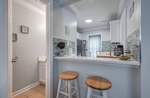 Sheffield Park House | Minutes to Uptown! Near Shops & Transit Special Offer