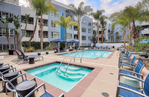 Mid-Wilshire Apartment | Miracle Mile Apartments