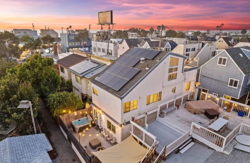 Mission Beach House | Mission Beach 3BR with Rooftop and Hot Tub