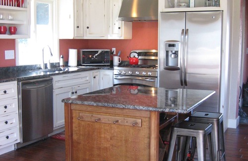 Cascade House | Missouri Riverfront Bungalow Near Craig MT.