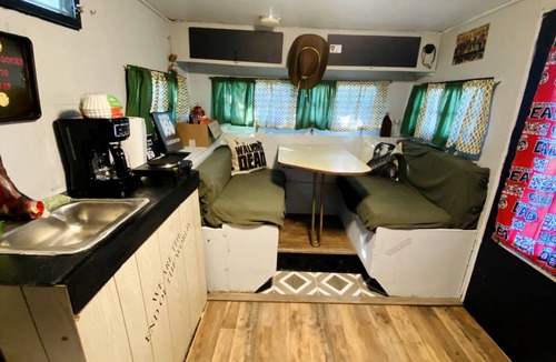 Winchester House | Mobile home ∙ 1 bedroom ∙ 3 guests