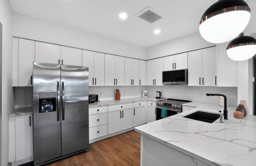 Parker Lane Apartment | Modern 1-bedroom with bright, open living spaces.