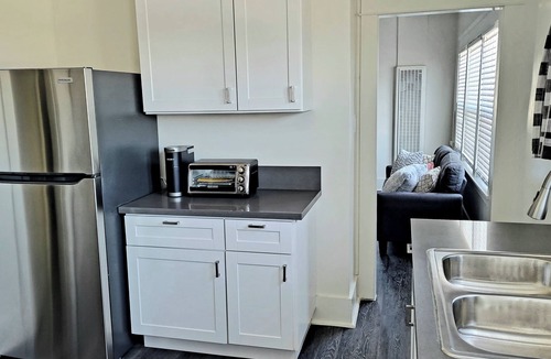 Park Mesa Heights Apartment | Modern 2 bed 2 bath Paradise - Mins. from LAX & SOFI