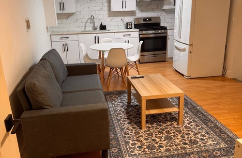 Delta House | Modern 2BR & hall kitchen Basement Suite Family Friendly Easy Hwy Access