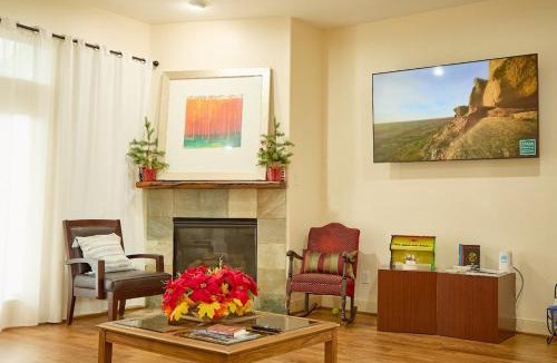 Washington Ave./ Memorial Park Apartment | Modern 2BR Home,near Downtown & Stadiums