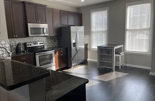 Atlanta House | Modern 3 Bedroom Townhome Downtown Atlanta