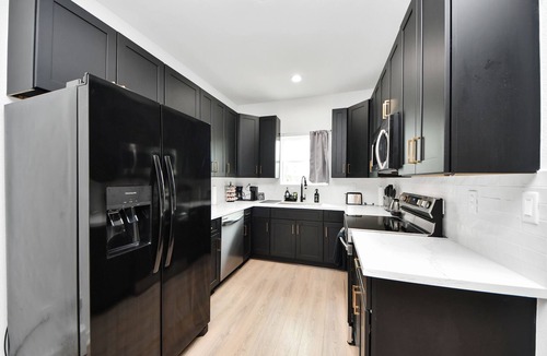 Northeast Houston House | Modern 3BR Near TMC & NRG Sleeps 8 Parking
