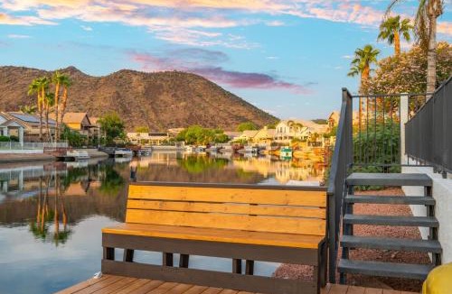 Arrowhead Lakes House | Modern 3BR Oasis Pool Views Fire Pit & BBQ