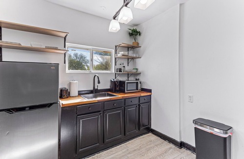 New Center Detroit House | Modern 4-BR Stay in the Heart of New Center