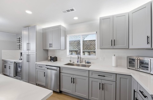 Edenvale House | Modern 4BR Home, Sleeps 9, Near Silicon Valley