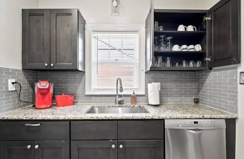 Sunrise Terrace House | Modern 4BR Midtown Home |Expo Square |Pet-Friendly