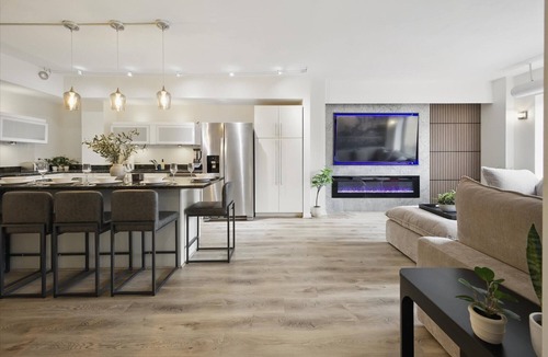 Wholesale District Apartment | Modern 4th-Floor Flat in the Heart of Indianapolis