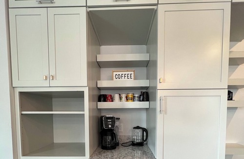 Great Falls House | Modern 5bd mins from downtown