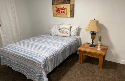 Tooele House | Modern 7 bedroom 4 bathroom home Tooele 16 Guests