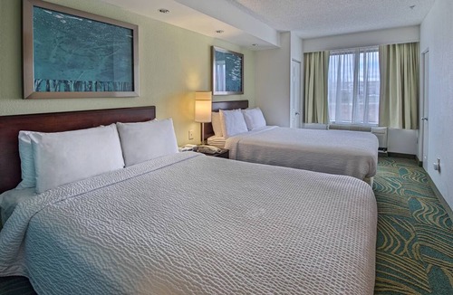 Greensboro Hotel | Modern All‑Suite Stay with Free Breakfast & Indoor Pool