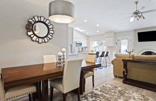 Paradise Valley Village Cottage | Modern and Stylish Remodeled 4 Bdrm w/HTD Pool!
