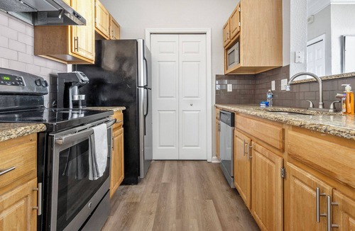 Ballantyne Apartment | Modern Apartment in Prime Location (ID1374X805)