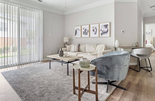 Ballantyne Apartment | Modern Apartment in Prime Location (ID1374X805)