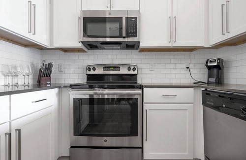 Ballantyne Apartment | Modern Apartment in Prime Location (ID1374X806)