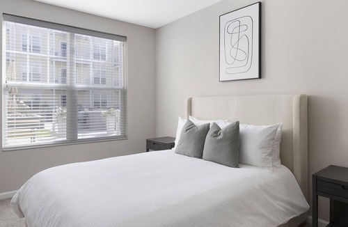 Worthington Apartment | Modern Apartment in Prime Location (ID8750X25)