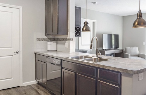 Northwest Columbus Apartment | Modern Apartment in Prime Location (ID1011X392)