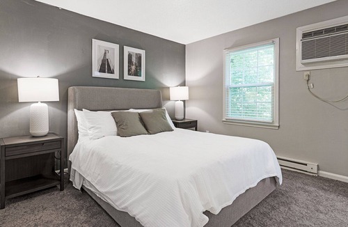 Greensboro Apartment | Modern Apartment in Prime Location (ID1170X559)