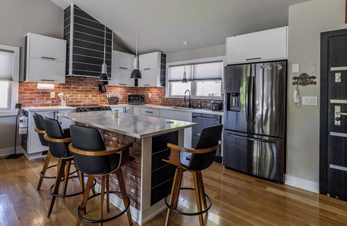Somers Point House | Modern Beach House Retreat in Prime Somers Point Location!