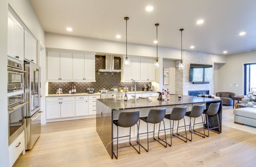 Bozeman House | Modern Bozeman Escape w/Bridger Mountain Views!