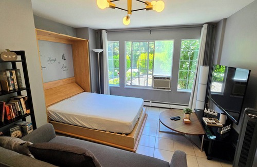 Newton House | Modern, clean & private 1BR suite. Up to 4 guests.