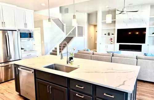 Southwest Ada County Alliance House | Modern & Conveniently located spacious 4-bedroom house in Boise/Meridian area