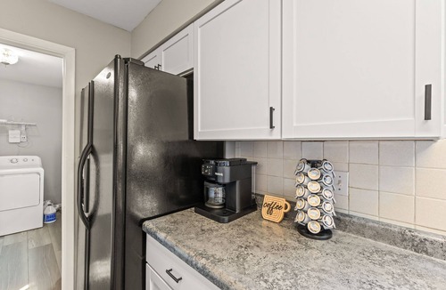 Beavercreek House | Modern & Cozy Beavercreek Retreat - 3BR Home w/Patio – Sleeps 8
