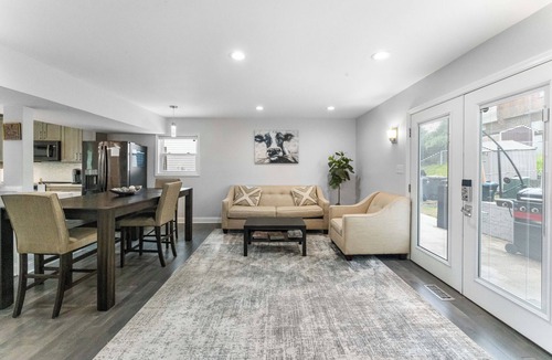 Michigan Park House | Modern DC Retreat w/Parking for 4 Cars! -Brookland