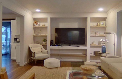 Fairview Park House | Modern Farmhouse 3br + full basement