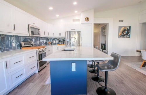 Sonoma Ranch House | Modern Gilbert Getaway w/Hot Tub Spacious Backyard Near Downtown