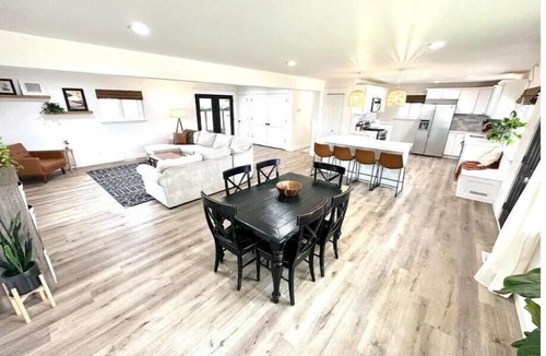 Mountain Home House | Modern Home Fully Remodeled W/Exercise Area