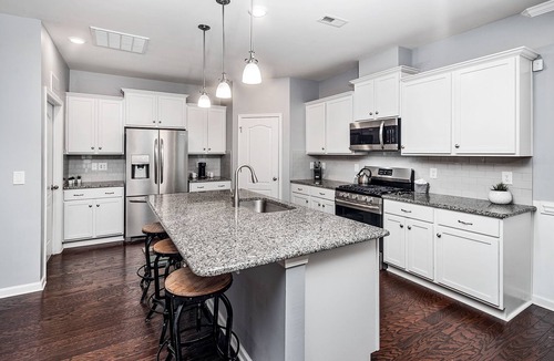 Huntersville House | Modern home in one of Huntersville's best Work-Live-Play communities.