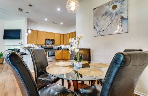 South Arlington House | Modern Home Near DFW: Work, Play + Relax!