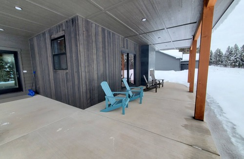 Seeley Lake House | Modern home ~ Pet Friendly ~ In-law Suite