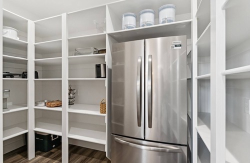St. Charles Cabin | Modern Lakehouse l Slps 34 l Courts + Chefs Kitchen l Bear Lake Haven