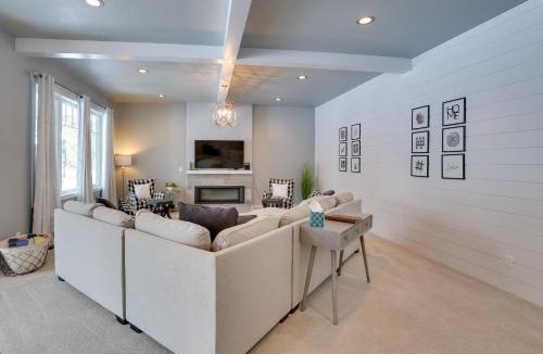 Deadwood House | Modern Lead Cabin with Hot Tub, 6 Mi to Skiing!
