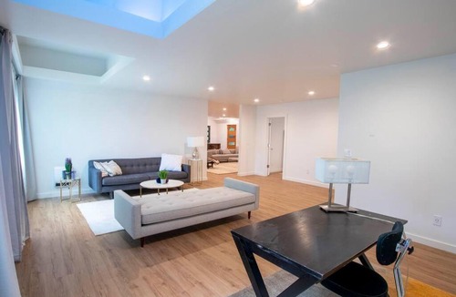 Kirkland Apartment | Modern Living in Kirkland