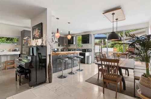 Carlson Park House | *Modern LUX* | Walkable | Firepit | Theater | BBQ