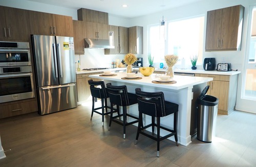 Hollywood Condo | MODERN LUXE HOLLYWOOD 4 LEVEL CONDO W/ROOFTOP/PARKING
