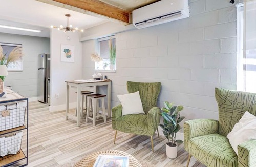 Downtown Memphis Apartment | Modern Luxe Studio + Free Gated Parking + King Bed