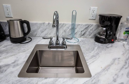 Bankers Hill Apartment | Modern, Luxurious and Prime location All in One